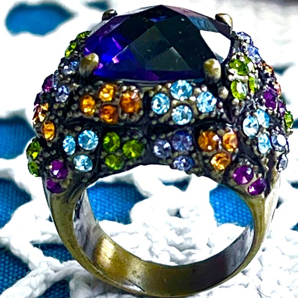 Heidi Daus Vintage Excellent Condition Swarovski Crystals size 9 ring - Picture 1 of 15